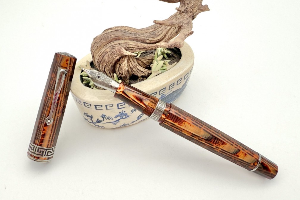 Armando Simoni Club Gladiator Medio Bespoke 2025 Arco Bronze Guilloche Ruthenium Trim Fountain Pen