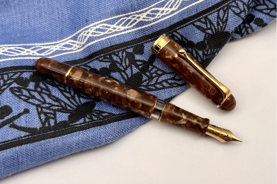 Aurora Limited Edition 88 Viaggio Segreto in Italia Cremona Fountain Pen