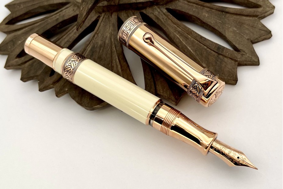Aurora Limited Edition Dante Paradiso Fountain Pen