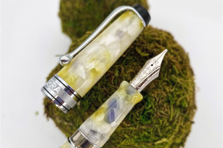 Aurora Limited Edition Optima Caleidoscopio Luce Bianca Fountain Pen