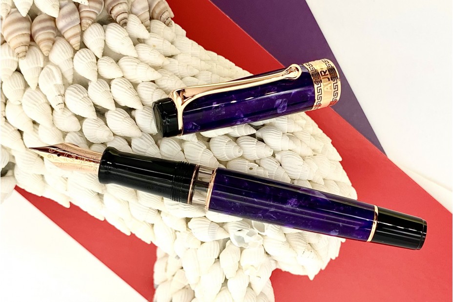 Aurora Optima Auroloide Viola Fountain Pen