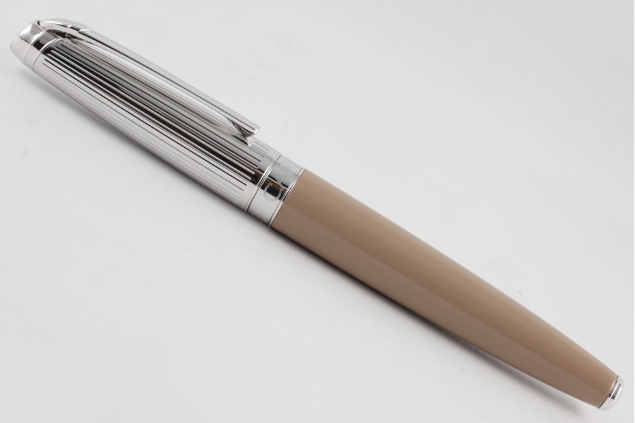 Caran D`Ache Leman Bicolor Cashmere  Silver Fountain Pen