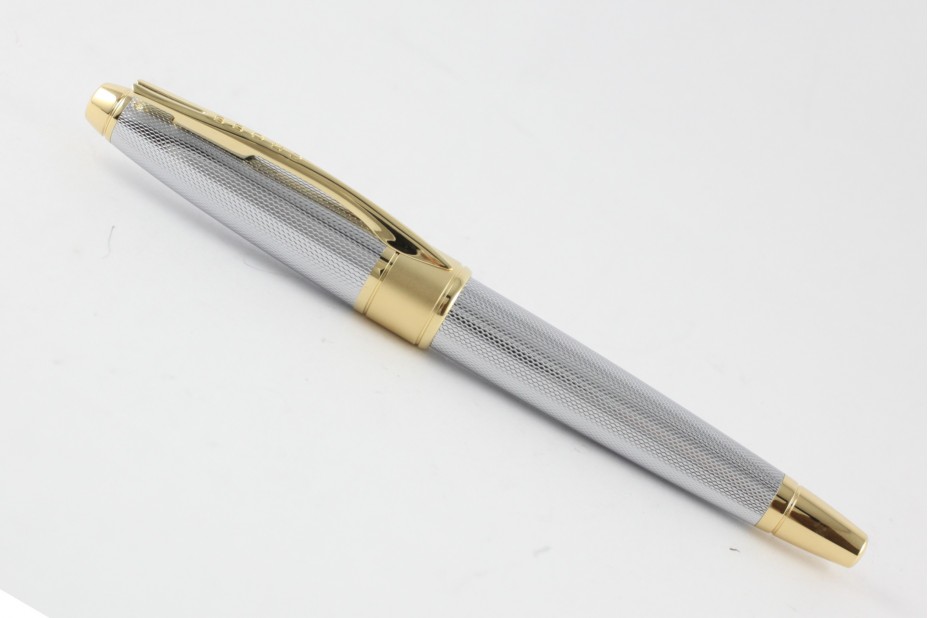 Cross Apogee Medalist Fountain Pen