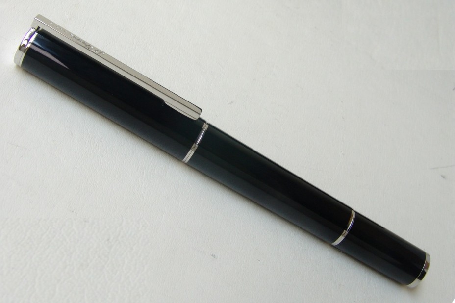 S.T. Dupont Neo classique President Black Chinese Lacquer Roller Ball Pen and USB