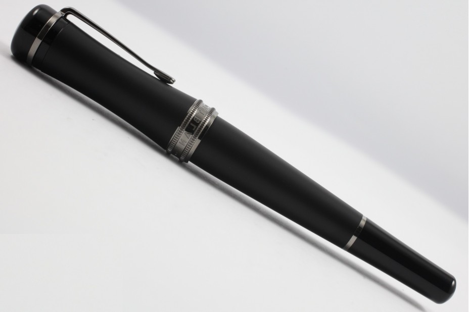 Montblanc MB.118498 Bonheur Boyfriend Rollerball Pen