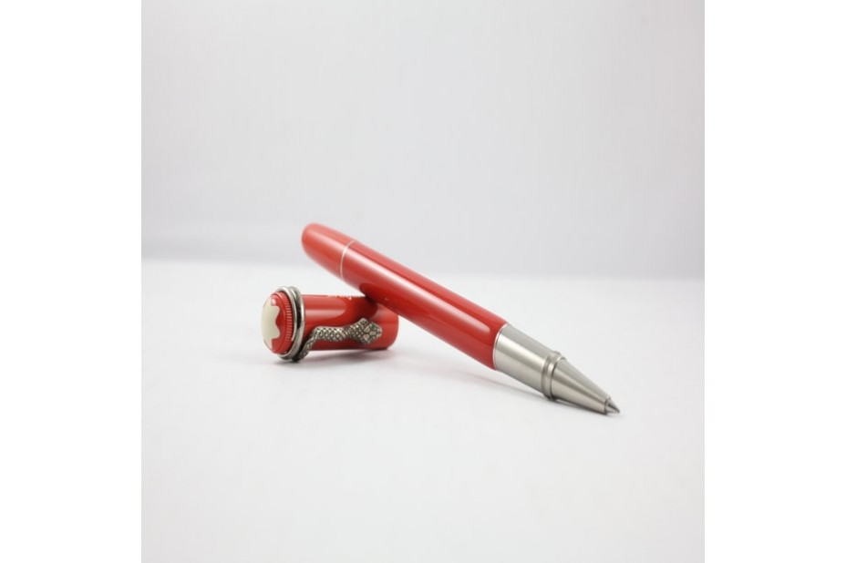 Lunar surface con man die Montblanc MB.114726 Special Edition Herritage Collection Rouge et Noir Coral RollerBall Pen Lunar surface con man die Montblanc MB.114726 Special Edition Herritage Collection Rouge et Noir Coral RollerBall Pen