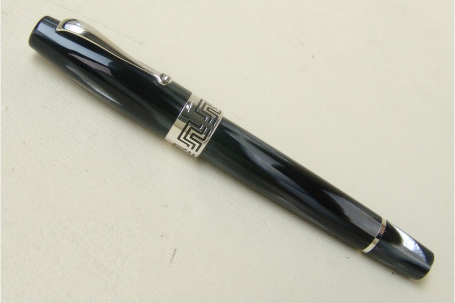 Montegrappa Extra 1930 Black White Celluloid Fountain Pen