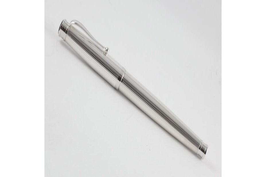 Montegrappa Memoria Pinstripe Silver Fountain Pen