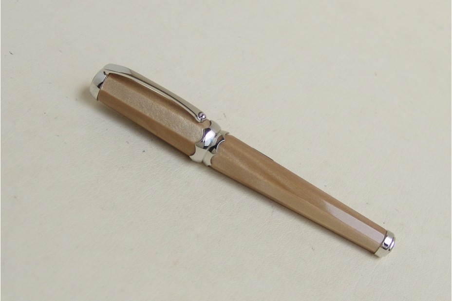 Montegrappa Piccola Beige Fountain pen