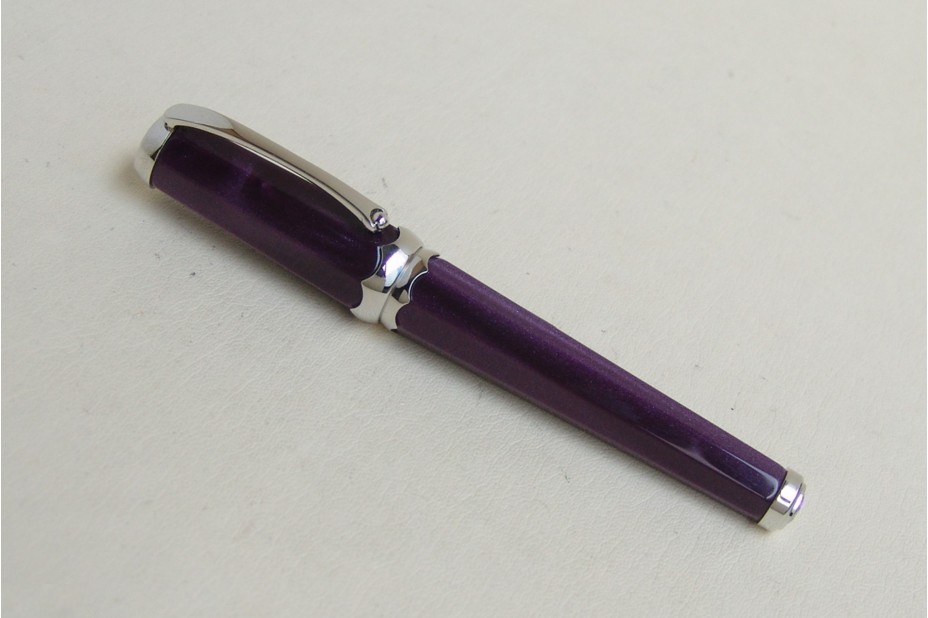 Montegrappa Piccola Viola Fountain Pen