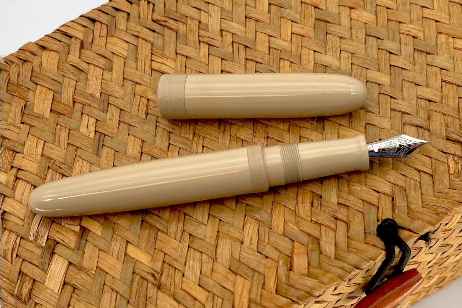 Nakaya Limited Edition D-17mm Cigar Long String-Rolled Shiro Fountain Pen