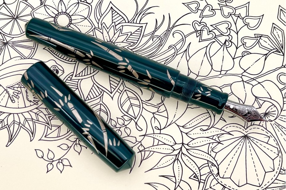 Nakaya Piccolo Long Cigar Maki-e A Bamboo by Silver Powder Fountain Pen