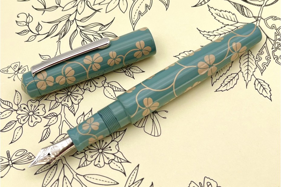 Nakaya Piccolo Long Writer Clover Arabesque (Motif in Shiro) Fountain Pen