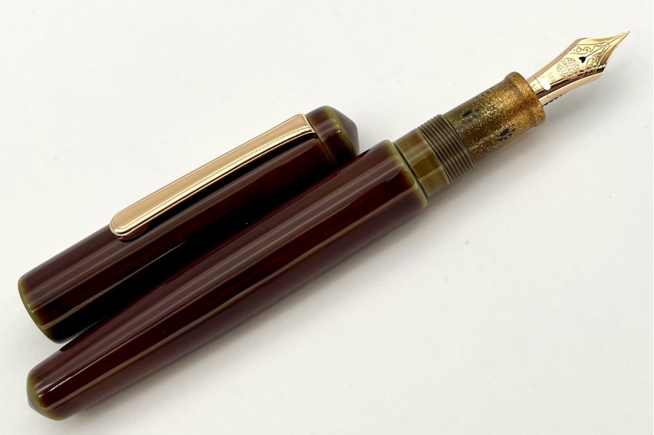 Nakaya Piccolo Long Writer Heki-Tamenuri with 6 Black paws and Nashiji on Grip Section Fountain Pen