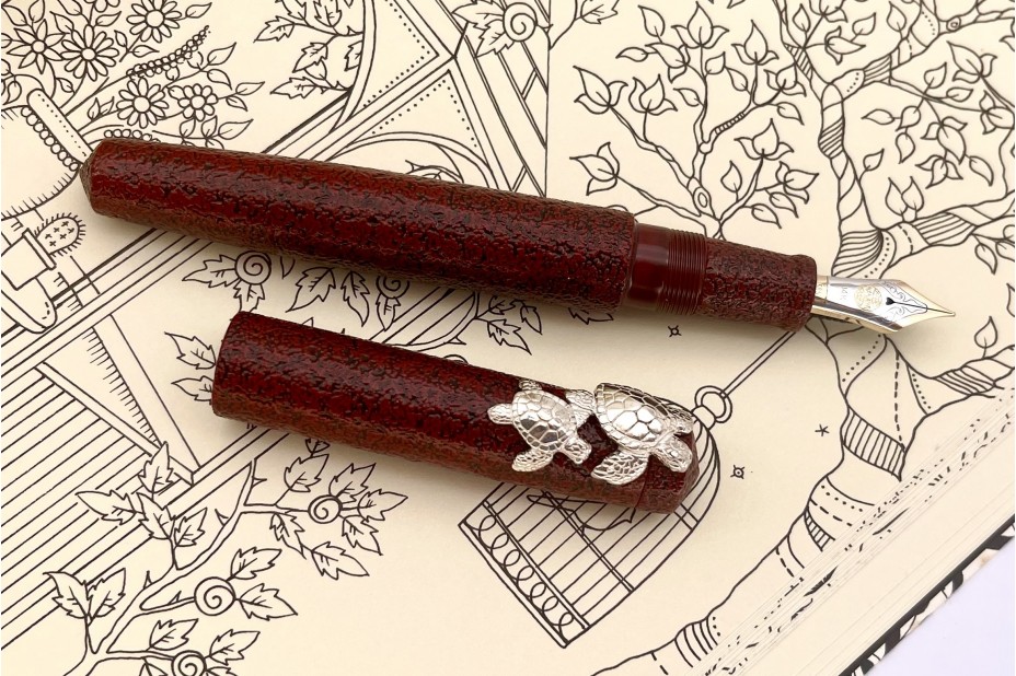 Nakaya Piccolo Long Writer Ishime Kanshitsu Aka-Tamenuri Fountain pen with Turtle Stopper