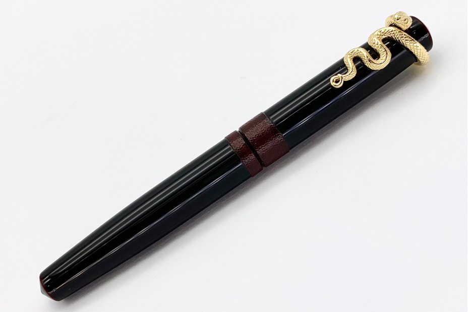Nakaya Piccolo Long Writer Kuro-Tamenuri String-Rolled Model Fountain Pen with Snake Stopper