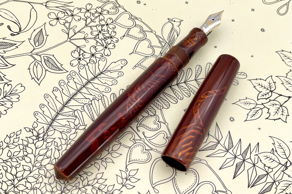 Nakaya Piccolo Long Cigar Tamesukashi Shishin (Four Gods) Biyakko (White Tiger) Shiro-Tame Fountain Pen