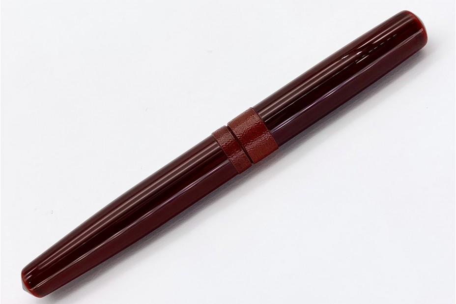 Nakaya Piccolo Long Cigar Aka-Tamenuri String-Rolled Model Fountain Pen