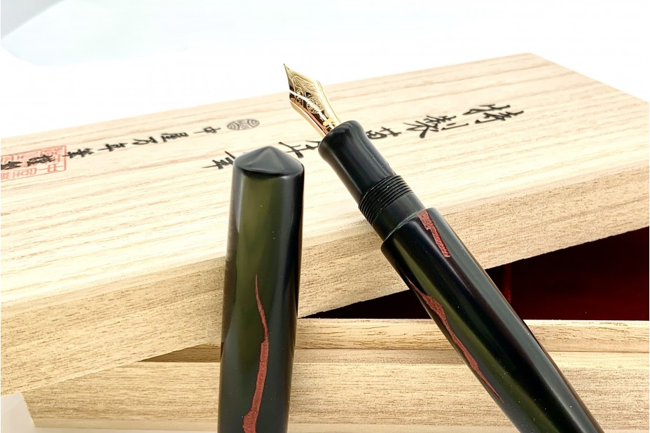 Nakaya Piccolo Long Negoro Style Nuno Kise Hon Kataji Black Red Fountain Pen