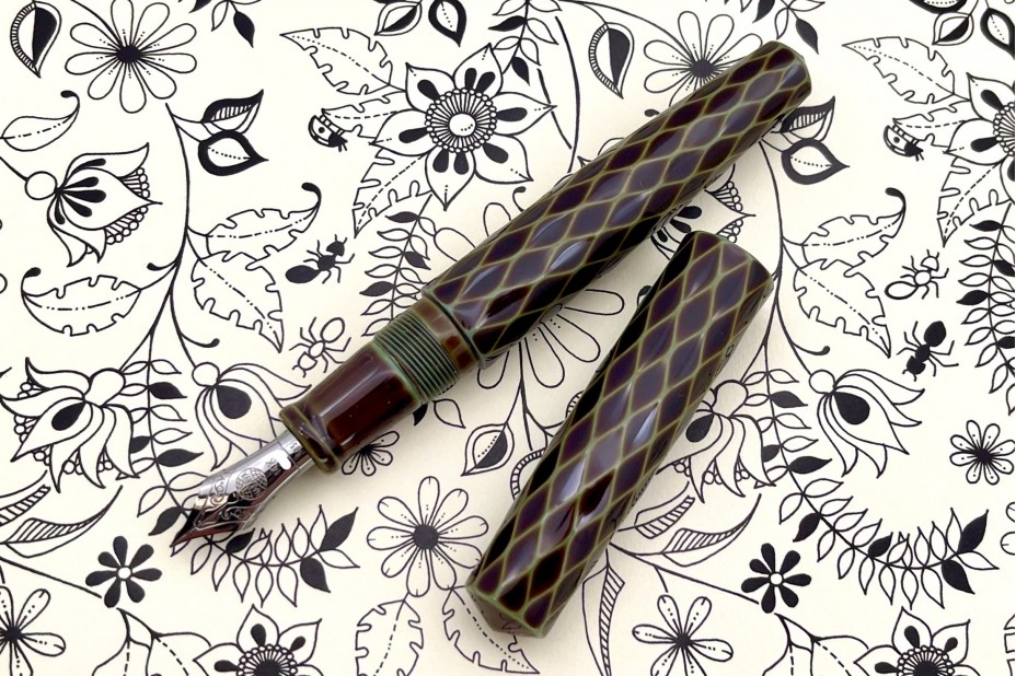 Nakaya Tsumugi Piccolo Cigar Amime (Heki-Tamenuri) Fountain Pen