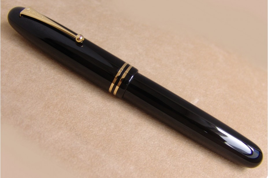 Namiki Emperor Size Black Urushi Lacquer with Ring Fountain Pen
