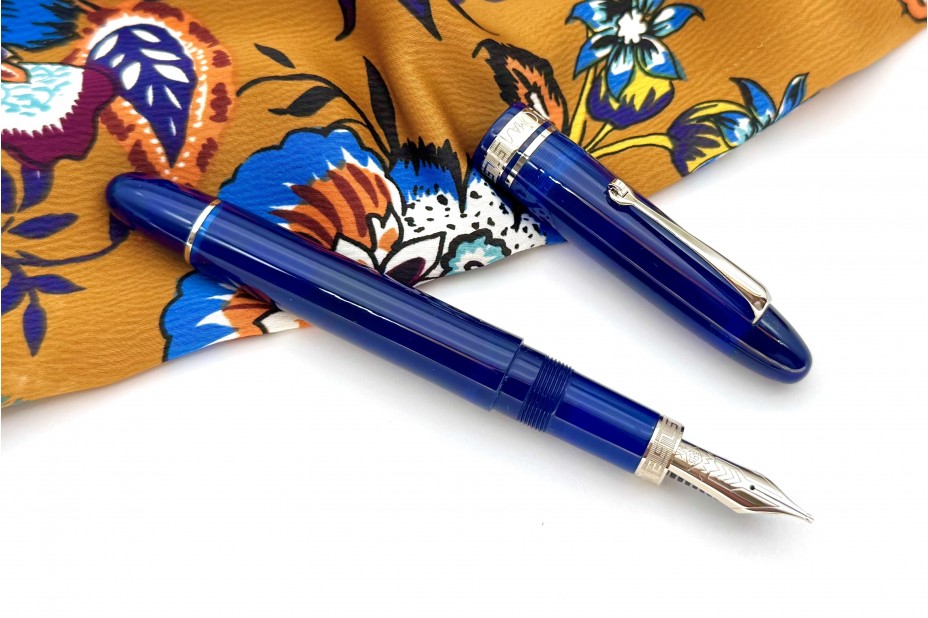 Omas Ogiva Blu Fountain Pen with Silver Trim