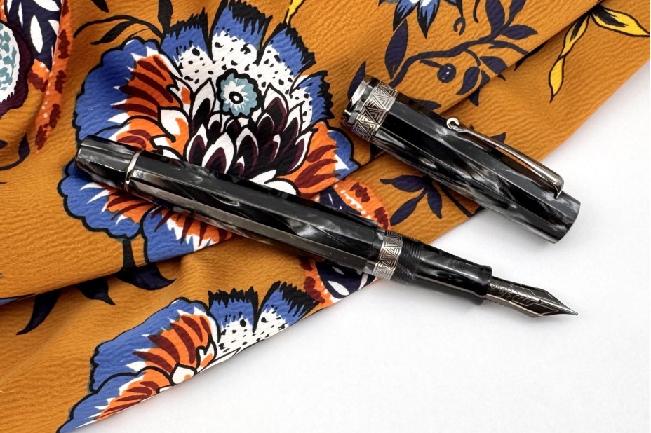 OMAS Paragon Fountain Pen in Grigio Perla Ruthenium Trim