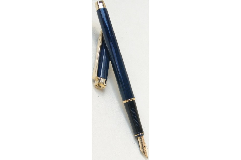 Pelikan Classic P381 Cirago Blue Lacquer Gold Trim Fountain Pen