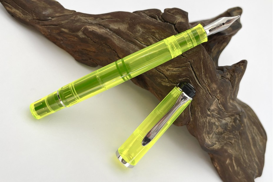 Pelikan Special Edition Classic M205 Duo Highlighter Neon Yellow Fountain Pen