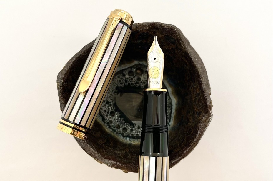 Pelikan Limited Edition Souveran M1000 Raden White Ray Fountain Pen