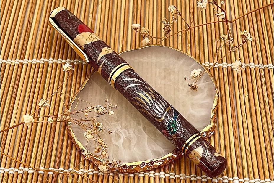 Pelikan Limited Edition Souveran Maki-e M1000 Phoenix Fountain Pen