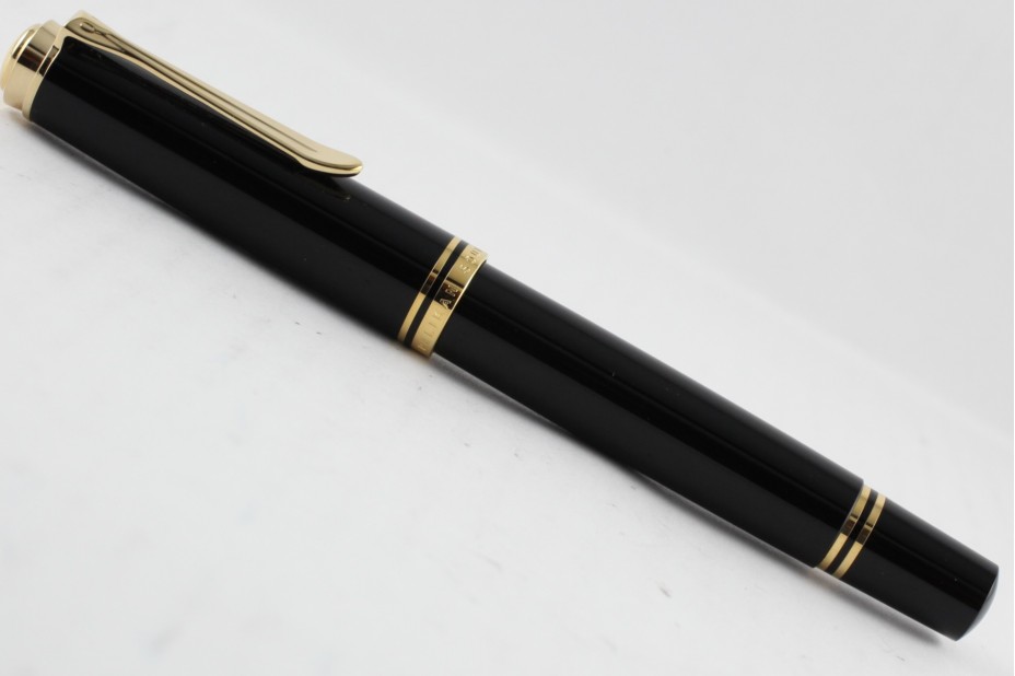Pelikan Souveran R600 Black Roller Ball Pen ( New Logo - Gold Top )