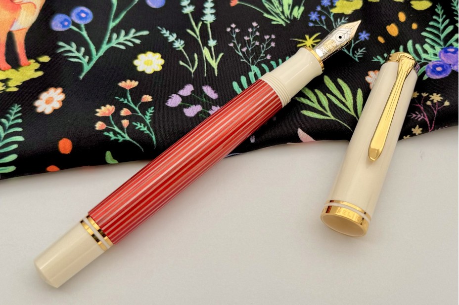 Pelikan Special Edition Souveran M600 Red White Fountain Pen