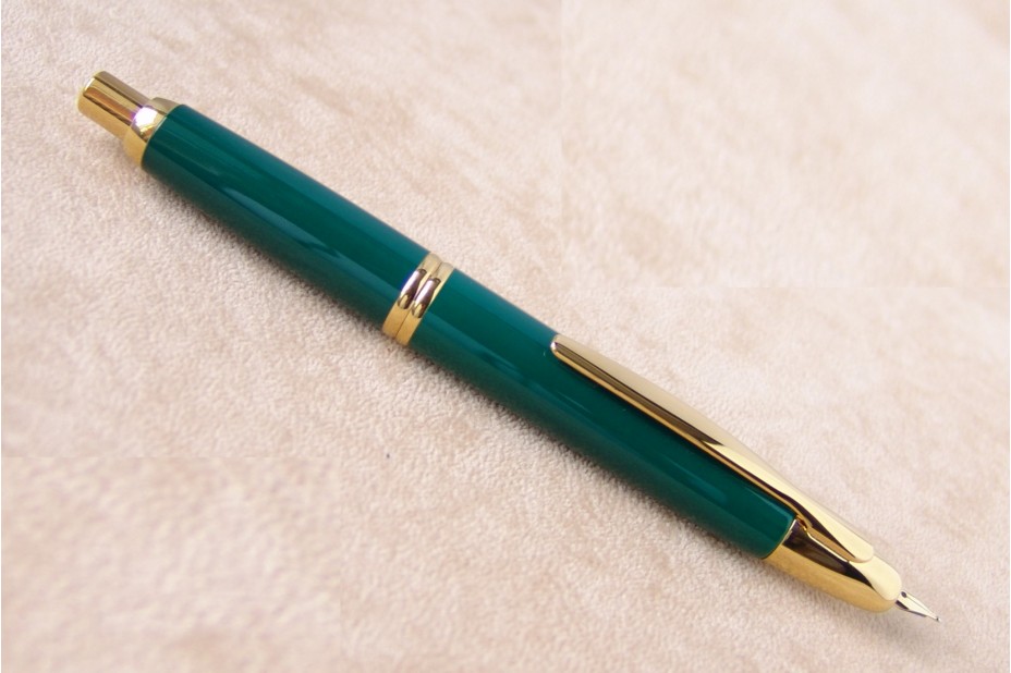 Pilot Capless Green Gold Trim Fountain Pen