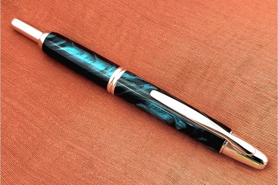 Pilot Capless Vanishing Point SE Marble Green Fountain Pen