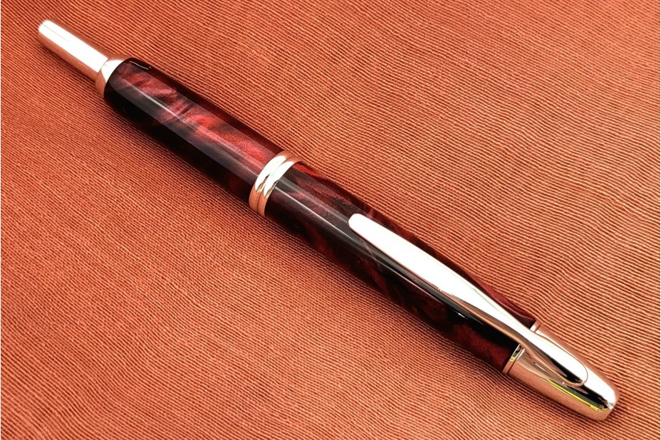 Pilot Capless Vanishing Point SE Marble Red Fountain Pen