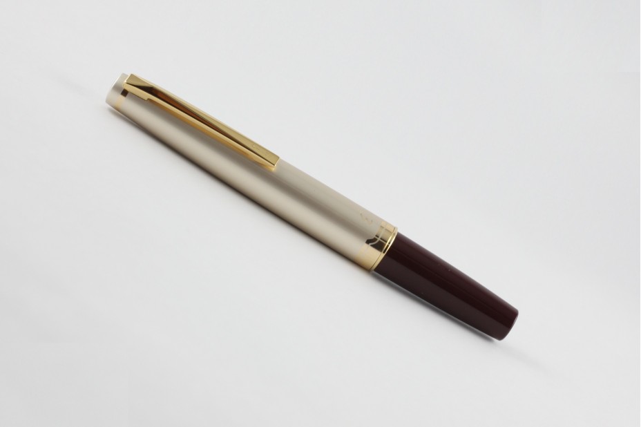 Pilot E95S Burgundy with Gold Trim Fountain Pen EF Nib