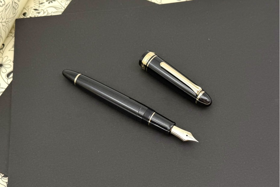Sailor 1911 Classic Shining Black Gold Trim Fountain Pen 18K