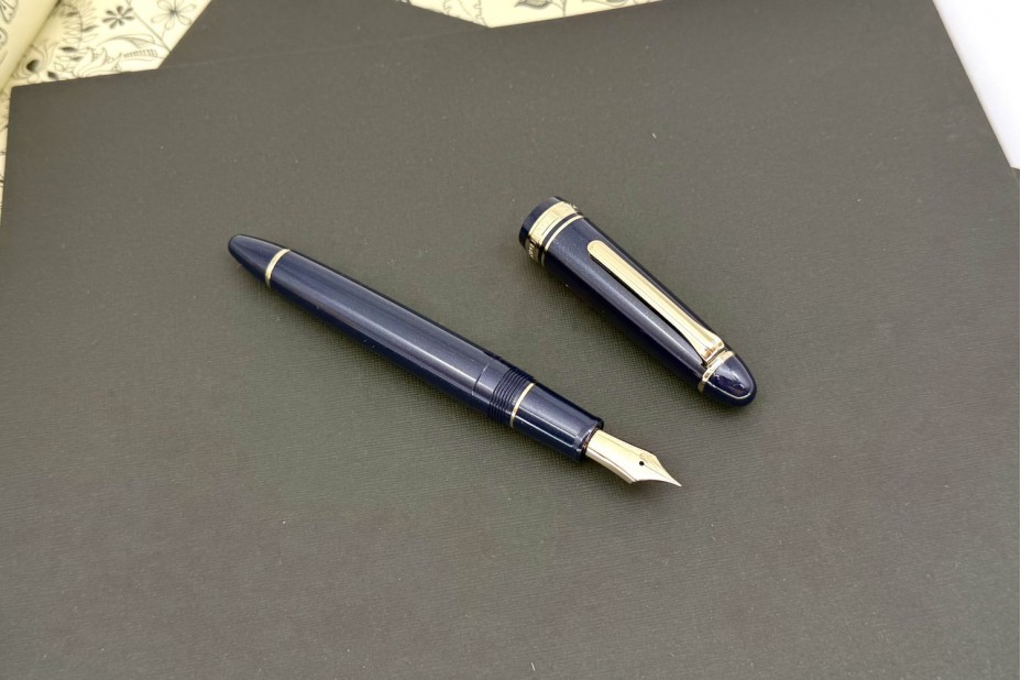 Sailor 1911 Classic Shining Blue Gold Trim Fountain Pen 18K