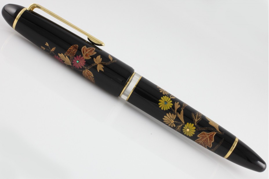 Sailor Limited Edition 1911 Realo Hana Maki-e Kiku Fountain Pen (Piston Filled Mechanism)