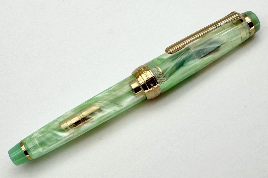 Sailor Bespoke Limited Edition ProGear Slim Veilio Pearl Mint Fountain Pen (21K nib)