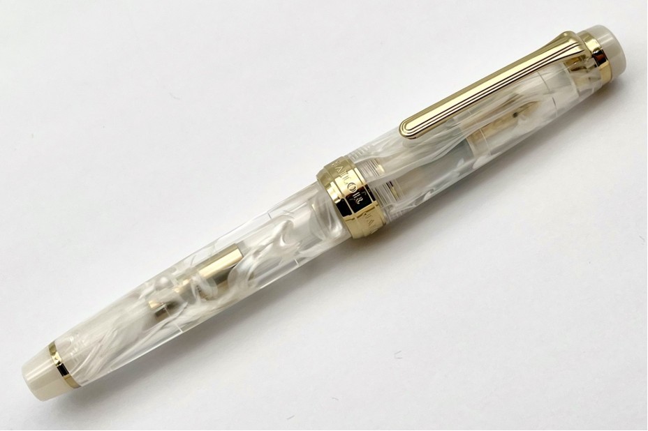 Sailor Bespoke Limited Edition ProGear Slim Veilio Pearl White Fountain Pen (21K nib)