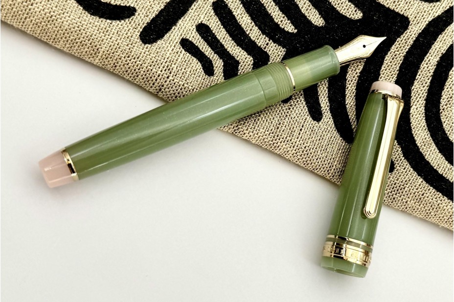 Sailor Limited Edition ProGear Slim Japanese Sweets Wagashi Sakuramochi Fountain Pen Set