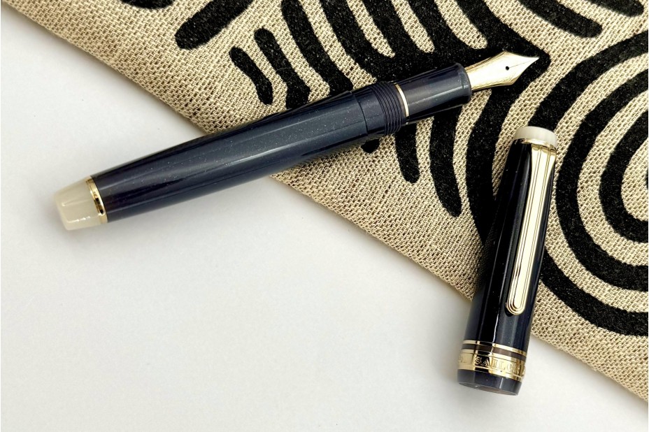 Sailor Limited Edition ProGear Slim Japanese Sweets Wagashi Tsukimi Dango Fountain Pen Set