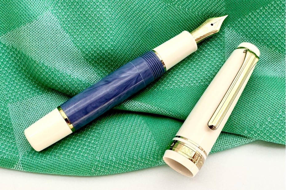 Sailor Limited Edition ProGear Slim Mini Rencontre Glycine Violet Fountain Pen