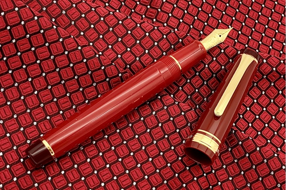 Sailor Special Edition Professional Gear Kanreki Fountain Pen