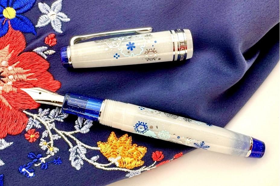 Sailor x Plus Limited Edition ProGear Slim First Snow Fountain Pen (MF Nib)