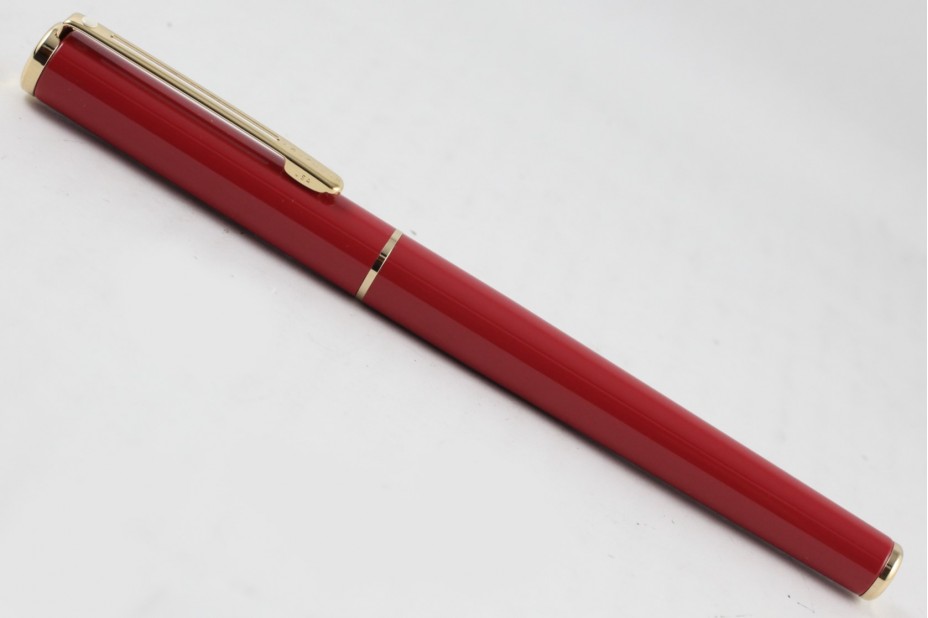 Sheaffer Agio 9088 Watermelon Red GT Fountain Pen