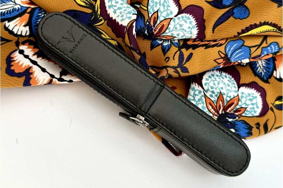 Visconti Black Leather 1 - Pen Holder