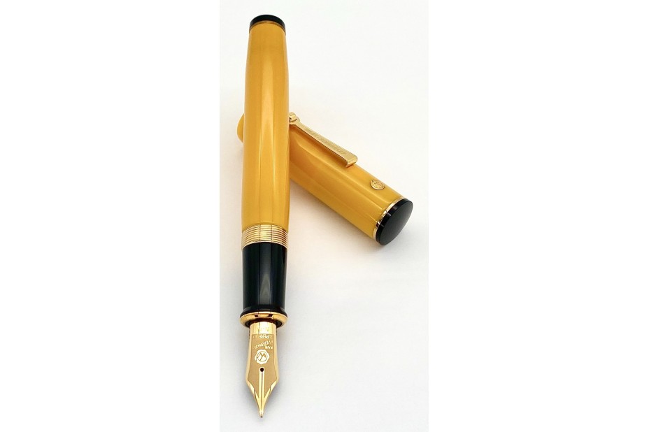 Wahl Eversharp Decoband FP Mandarin Yellow Fountain Pen with Gold Trim